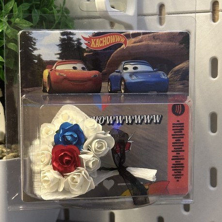 Cars küçük çiçek buket HotKutu