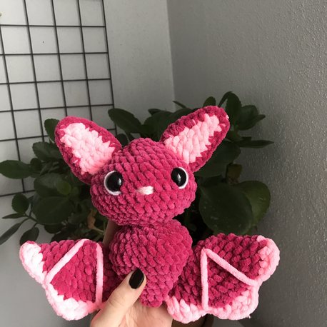  Pembe yarasa