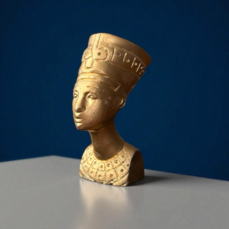 Nefertiti Büstü 