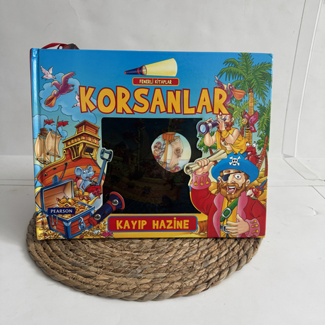Fenerli Kitaplar Korsanlar Kayıp Hazine