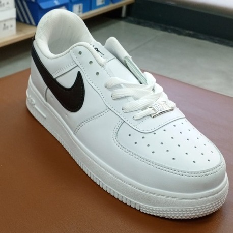 Nike AirForce Ayakkabı (Beyaz Siyah)
