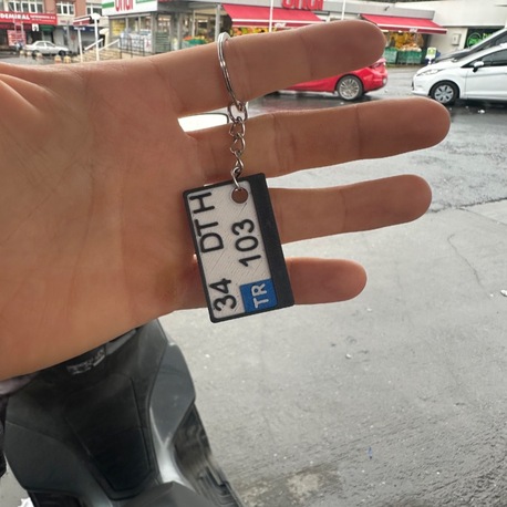 Kişiye Özel Plaka Anahtarlık - Tarzınızı Yansıtın!