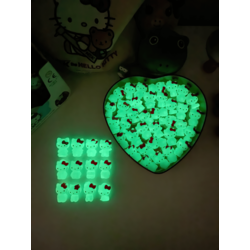 Karanlıkta Parlayan Hello Kitty Mini Figürler