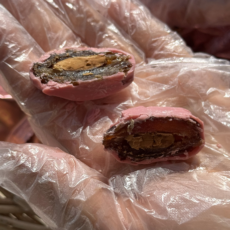 500 Gr Bademli  Çilekli Çikolatalı Hurma