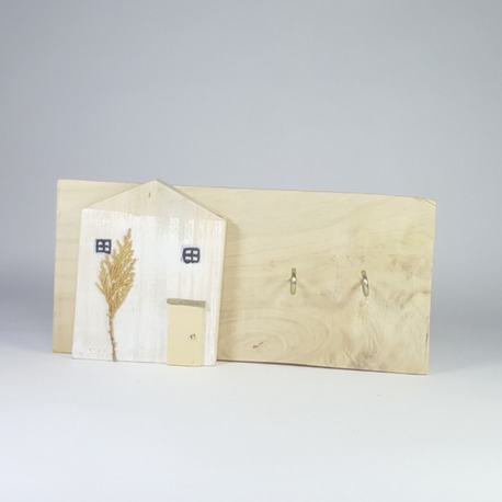2 çengelli anahtarlık. 25x12x3 cm.