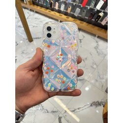 iPhone 15 plus baklava desenli papatya figürlü kılıf