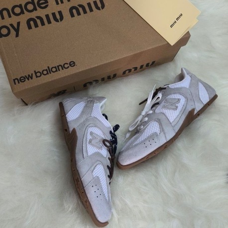 NEW BALANCE 530 MİU MİU GREY-WHİTE-NUBUCK
