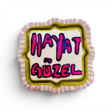 Polimer kil yaka iğnesi
