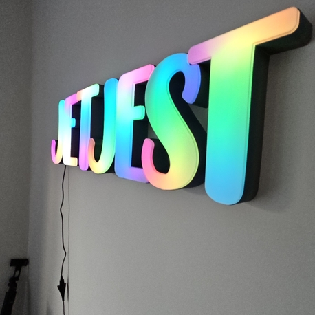 300yedek parca ARGB LED’li Dekoratif İsim Kutusu – Kişiye Özel Hediye & Ev Dekoru