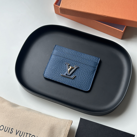 LV Kartlık Lacivert %100 HAKİKİ DERİ (KUTULU, TOZ TORBALI)