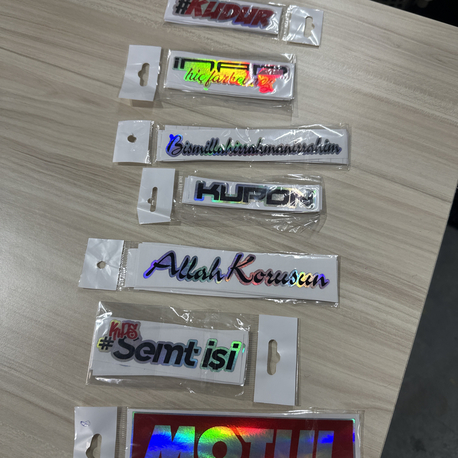 Sticker istediğini yaz