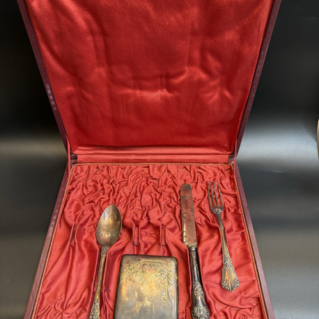 Gümüş tuğralı set