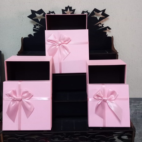 PEMBE RENK 3LÜ HEDİYE KUTUSU 