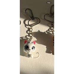 Beyaz kedi miniş anahtarlık