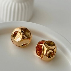 GOLD MİNİMAL BOMBELİ KÜPE - ÇELİK