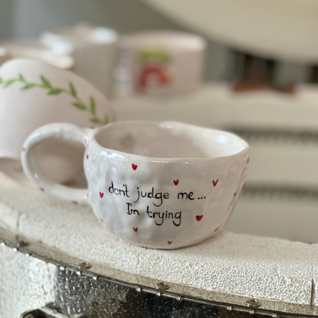 Don’t Judge Me El Yapımı Seramik Kupa