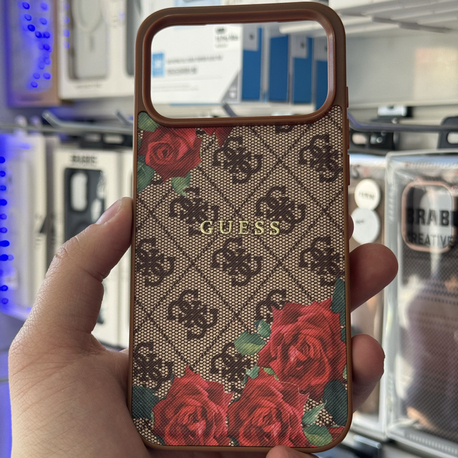 GUESS YAZ SERİSİ İPHONE MODELLERİ