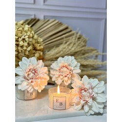 Ortası Pembe Lüx Yapay Çiçekli Mika Mum