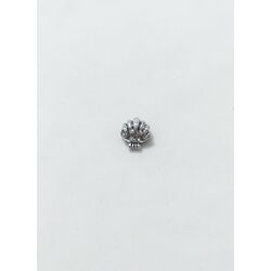 Beyaz taşlı deniz kabuğu charm