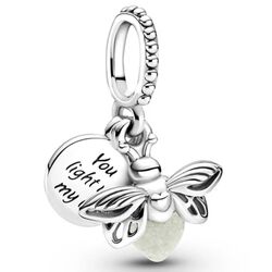 Ateş böceği charm karanlıkta parlıyor