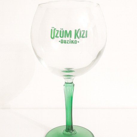 Üzüm kızı kadeh 