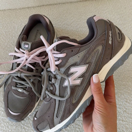 New balance 204L Pink ( dar kalıp )