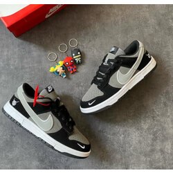 Nike Dunk Venom Black