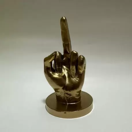Orta Parmak Heykeli – Altın Renk, 14 cm