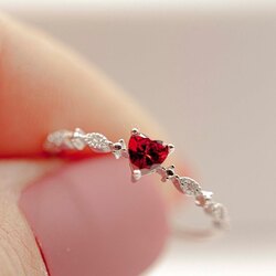 Kalp Motif Ruby Yüzük