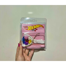 HOTWHEELS Çiçek Renkli Model 