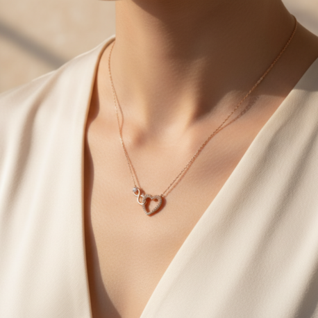 Éternelle Heart Necklace