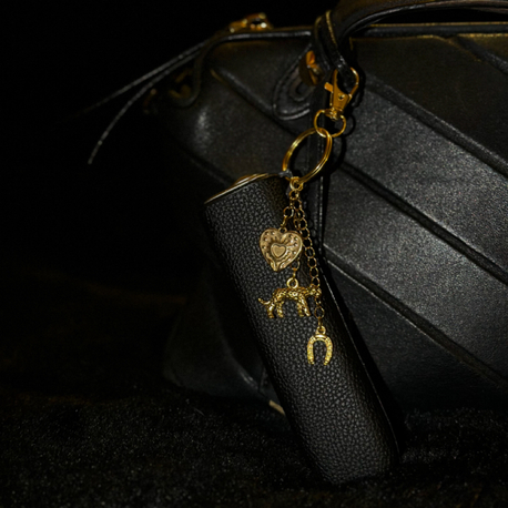 “Noble Black” One Charmed Kılıf