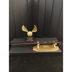 Golden Snitch ve Standlı Ollivander's Asa Seti