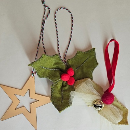 Renkli Ķeçeler ve Pleksiden 3 adet Yılbaşı Süsü, Kokina, Yaprak Çan, Yıldız Set, Handmade1