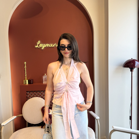 Pembe düğmeli sırtı açık gömlek 