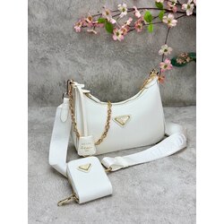 PRADA ÇANTA