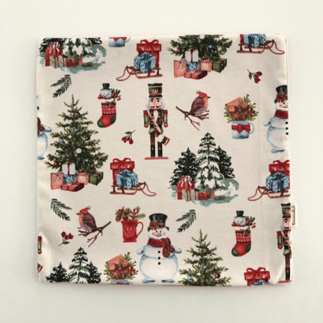 Yılbaşı Figürleri Desenli Kırlent Kılıfı 45x45