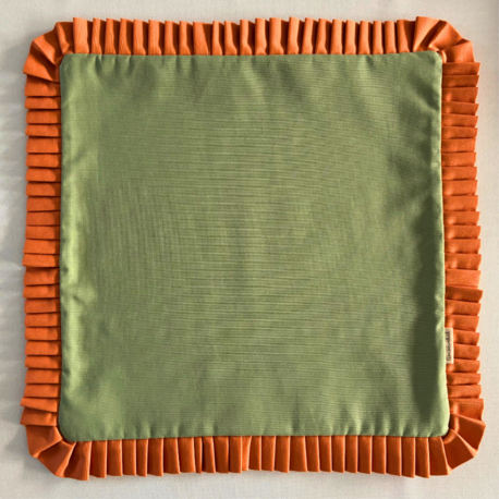 Adaçayı & Tarçın | Pile Detaylı Dekoratif Kırlent Kılıfı 45x45