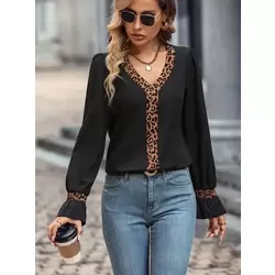 Kadın Uzun Kollu V Yakalı Leopar Detaylı Krep Bluz