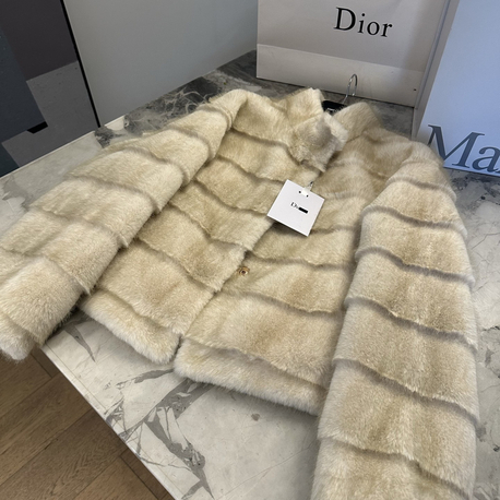 Dior katlı kürk görünümlü Mont