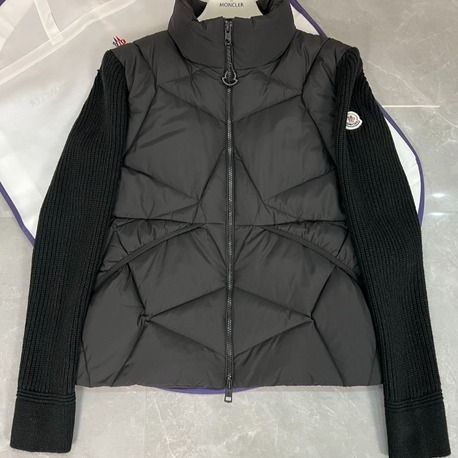 Moncler Örgü Kollu Mont