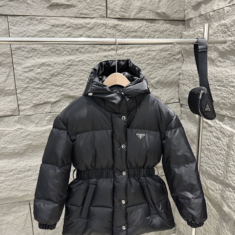 Prada Karınca Beli