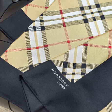 Burberry Vintage Ekose Desenli
