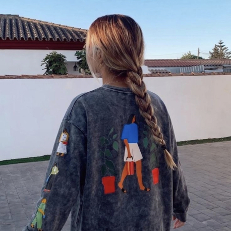 Sweatshirt