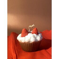 Çilekli Cupcake Mum