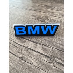 Mavi ışıklı bmw panjur arma
