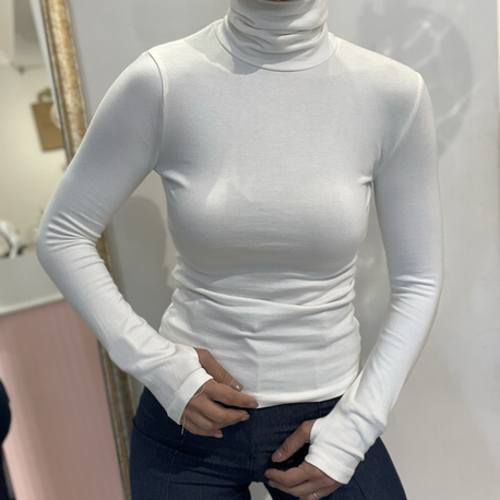 Kadın, Yumoş Dokulu, Beyaz Boğazlı Body