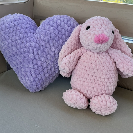 Amigurumi pembe peluş tavşan