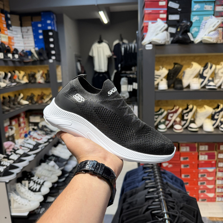 Skechers Triko Siyah Beyaz