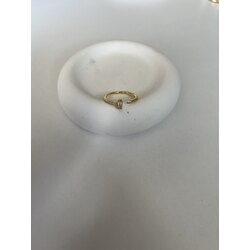 Çivi model taşlı yüzük gold